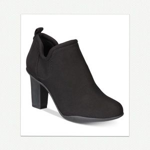 Ann Klein Sport Kerry booties